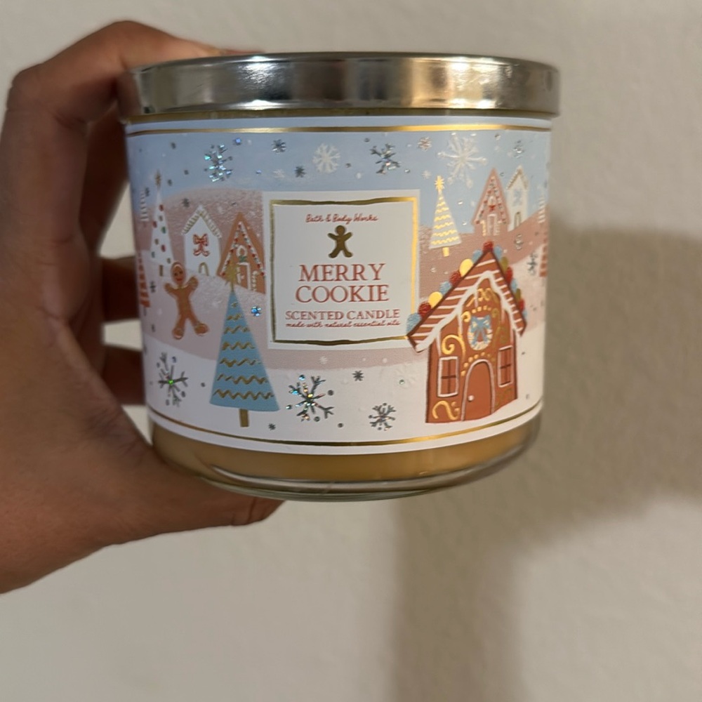 Bath &‎ Body Works Merry Cookie 3 Wick Candle Fragrance: MERRY COOKIE NEW